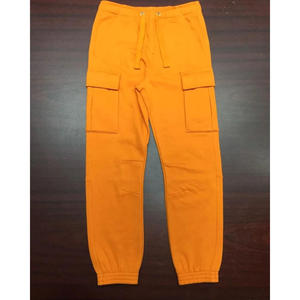 Pantalones de Jogger personalizados Tela estirable de alta calidad con logotipos y colores personalizados Perfecto para ropa informal, gimnasio y Deportes - Product Image 1