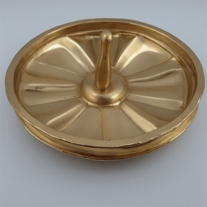 Elégante assiette de présentation en aluminium et verre pour fruits secs Compartiments à triple feuille Finition or Design de luxe pour la maison - Product Image 6