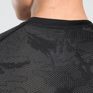 T-shirt de sport pour homme à coupe classique, compression, en spandex/polyester, tricot jacquard, motif uni personnalisé sur le devant, séchage rapide pour - Product Image 5