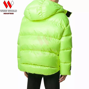 Chaqueta acolchada termorreactiva que cambia de color con la temperatura, diseñada para colecciones de moda personalizadas de marcas de streetwear modernas. - Product Image 5