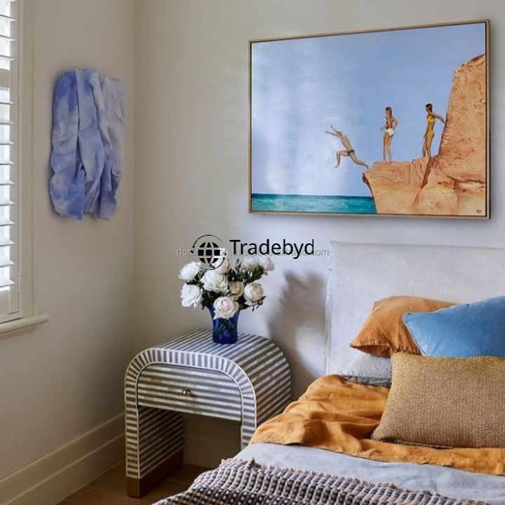 Available in different Colors