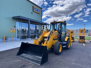 Mini-excavatrice J-C-B 35Z-1 de 4 tonnes à rotation zéro, moteur Perkins, commandes ISO/SAE sélectionnables par bouton-poussoir - Product Image 5