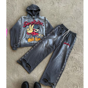 Ensemble de survêtement décontracté pour homme avec impression gaufrée personnalisée, effet délavé et décoloré par le soleil, coupe évasée, brodé - Product Image 1