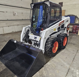 Minicargadora Bob usada en excelentes condiciones para construcción, paisajismo, agricultura, quitanieves y manejo general de materiales - Product Image 1