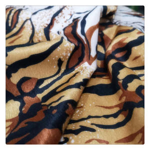 Profesyonel fabrika satış velboa hayvan özelleştirilmiş tasarım baskı süper yumuşak polar battaniye kumaşı - Product Image 5