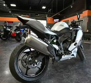 NINJA ZX-4RR ABS KRT Edition 2025-2026 de Alta Calidad, Lista para Exportar a Todo el Mundo - Product Image 3