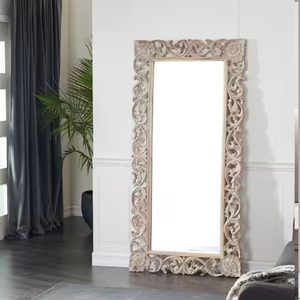 Miroir sur pied moderne du milieu du siècle avec cadre métallique unique et silhouette simple pour les maisons d'inspiration rétro - Product Image 4