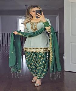 Kurta imprimé en coton pakistanais avec Dhoti pour femme en costume Eid 3 pièces et Maxi long cousu - Product Image 4