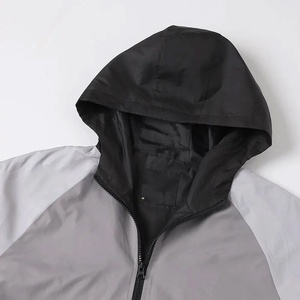 Veste coupe-vent surdimensionnée à fermeture éclair en tissu polyester léger pour hommes, veste imperméable à séchage rapide design personnalisé en gros - Product Image 6