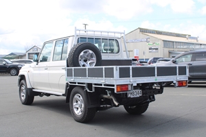 Oferta de Descuento, Camioneta Usada de Bajo Kilometraje, Toyota Land Cruiser Lx 4.5dt 4wd 5mt 2022, Volante a la Derecha/Izquierda - Product Image 6