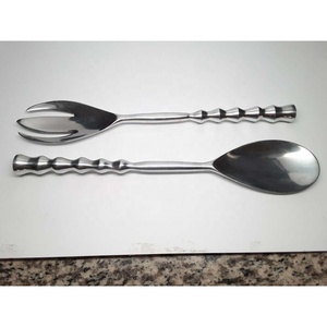 Juego de cuchara y tenedor para servir ensalada de diseñador pulido plateado con mango de diseño de gota de lágrimas de acero inoxidable para boda - Product Image 2