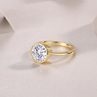 18K Plaqué Or Rond Brillant Coupe Gem Bague De Luxe Fine 925 Bagues En Argent Sterling Moissanite Lunette Réglage Anneaux pour Femmes