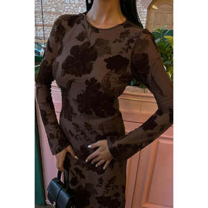 Vestido de terciopelo estampado sin espalda 2825, silueta ajustada con cintura natural y forro - Product Image 4