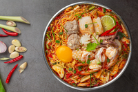 Nouilles instantanées ramen à saveur de fruits de mer en vrac OEM paquet de sac de marque personnalisée au Vietnam-Phuc Hao nouilles instantanées 60g au meilleur prix