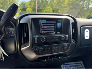 Chevrolet Silverado 1500 LT 4WD 2018 Usada en Buen Estado - Product Image 3