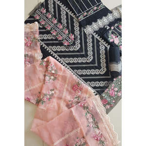 ชุดสูทผู้หญิงสุดหรู Saira Shakira รุ่น Crimson Pleated Perfection by Midnight TC-60 - Product Image 4