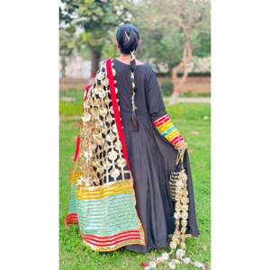 Conjunto Icónico de Salwar Anarkali y Dupatta en Poliéster Reversible para Bodas, para Mujer - Product Image 4