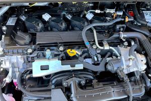 Listo para enviar: Toyota Prius XLE 2023/2024 usado, modelo de coche nuevo, sedán usado con volante a la izquierda/derecha - Product Image 2