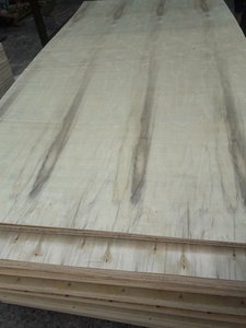 Madera Contrachapada de Eucalipto Ligera y Duradera para Exteriores, Suministro al por Mayor de Vietnam, para Cajas, Palets y Embalajes - Product Image 3