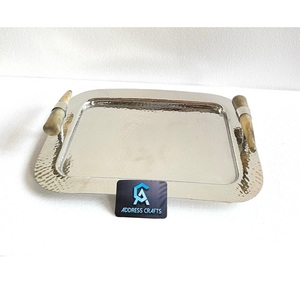 ถาดเสิร์ฟทรงกลมสแตนเลสดีไซน์ทันสมัยขนาด 14 นิ้ว พร้อมหูจับรูปทรงแตร ปลอดภัยสำหรับเครื่องล้างจาน เหมาะสำหรับอาหาร ชา กาแฟในครัว - Product Image 3