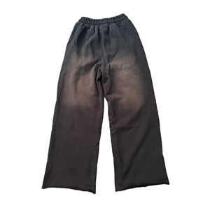 Venta al por mayor pantalones de chándal de los hombres lavado ácido Flare pantalones de chándal para los hombres con residuos elásticos y logotipo impreso - Product Image 2