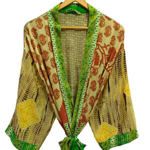 Bata Kimono de Seda Hecha a Mano, Vestido Floral Indio - Product Image 1