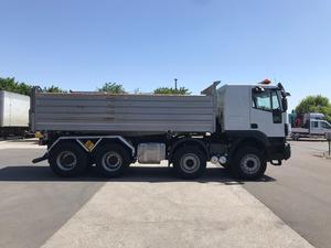 2016 usato per Iveco Trakker 500 8x4 autocarro con cassone ribaltabile pesante motore Diesel cambio automatico cambio veloce Euro 6 Standard di emissione - Product Image 4