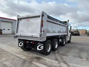 Nouveau Camion Benne SINOTUK HOWO 49X 2012-2017 Moteur Diesel 10 Cylindres Caméra Arrière 360° Écran Tactile Manuel Euro 5 Conduite à Gauche - Product Image 3