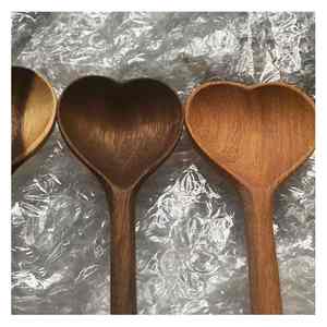 Cuillère en bois artisanale pour la cuisine Ustensiles de cuisine écologiques d'origine vietnamienne en bois durable - Product Image 2