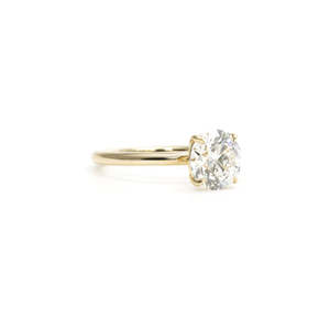 Anillo de diamantes de corte redondo luminoso con diamante cultivado en laboratorio de 2.34 ct D-F VVS1-VS2 en oro amarillo de 14K y 18K para la novia moderna. - Product Image 2
