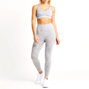 Ensemble de yoga pour femmes fabriqué au Pakistan Design unique pour l'extérieur Polyester solide avec fermeture à la taille élastique - Product Image 1