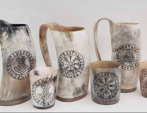 Tasse Viking avec ensemble de verres à liqueur en corne tasses à boire, cadeau d'anniversaire, cadeaux de mari, cadeau de couples, cadeaux de Noël - Product Image 2