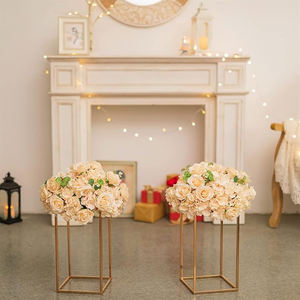 Soporte de flores vintage recién llegado, éxito de ventas, con acabado dorado y metálico, tamaño personalizado para decoración de mesa de boda, decoración de hogar y hotel - Product Image 3