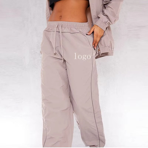 Personalizado 2025 de alta calidad de las mujeres rompevientos impermeables trajes de las mujeres con cremallera a rayas a prueba de viento transpirable mujeres rompevientos conjunto - Product Image 5