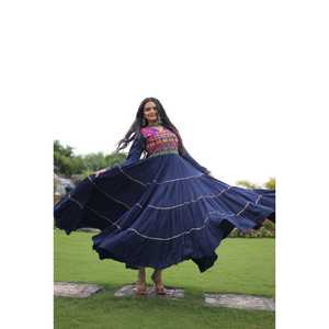 Robe spéciale Navratri bleu marine et bordeaux RADHE EXPORT, 14 kg, en rayonne Kutchi Gamthi, séchage rapide, rehausse le style raffiné pour les fêtes - Product Image 1