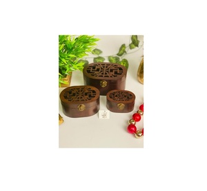 Boîte de brûleur d'encens en bois classique pour bakhoor fait à la main avec sculpture florale complexe et style arabe traditionnel - Product Image 2