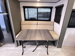 Nouvelle caravane de camping Keystone B-u-l-l-e-t C-l-a-s-s-i-c 18RBC 2026 à vendre pour le camping et les voyages - Product Image 5