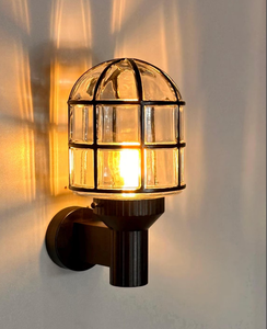 Article élégant pour la décoration de la maison, lampe sur pied artisanale de haute qualité - Product Image 1