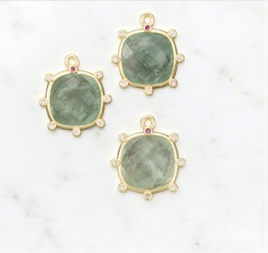 Pierre précieuse fluorite verte en forme de coussin en argent 925 en vrac avec pendentif à breloques CZ - Product Image 1