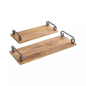 Lot de 2 plateaux en bois de forme rectangulaire de haute qualité de différentes tailles avec poignées en fil métallique à vendre - Product Image 1