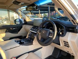 2022สำหรับ SUV เครื่องยนต์ดีเซล8สูบเทอร์โบเกียร์อัตโนมัติ AWD ไดรฟ์หนังเบาะผ้า R16เข้มซ้าย - Product Image 3