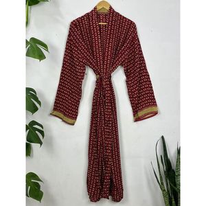 Robe de chambre en satin de soie écologique pour homme, style kimono, vintage, luxe, manches longues, durable, classique - Product Image 4