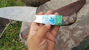 Couteau de chef en acier damas de haute qualité Gaine en cuir élégante Outil de cuisine haut de gamme pour une coupe efficace des légumes - Product Image 3