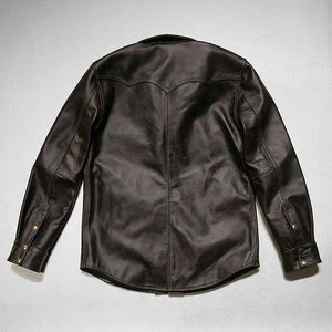 Venta al por mayor de los hombres de manga larga de cuero camisa con cuello vuelto personalizable diseño de tela de satén para la temporada de primavera - Product Image 3