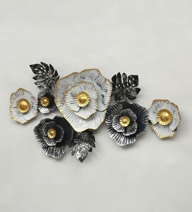 Décoration de chambre à coucher Art mural en métal Vente à chaud Art mural suspendu en métal en forme de fleurs personnalisées - Product Image 1