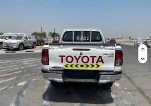 Toyota Hilux SR5 2019 / Disponible para la Venta con Bajo Kilometraje, Motor de Gasolina, Auto Usado en Excelentes Condiciones y Sin Accidentes - Product Image 3