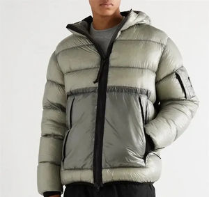 Chaqueta acolchada de invierno con logotipo personalizado para hombres y mujeres, chaqueta acolchada de secado rápido a prueba de viento con diseño impermeable y transpirable, opción de talla grande - Product Image 5