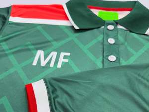 Maillot de sport géométrique vert et rouge en polyester pour homme – Haut de sport professionnel pour l'entraînement en salle de sport – Équipement uniforme OEM de précision avancée - Product Image 2