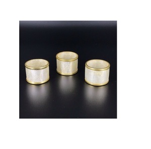 Servilletero con tema dorado, servilletero con diseño de mesa con acabado múltiple y diseño temático, servilletero decorativo con múltiples - Product Image 1