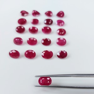 Đá Ruby tự nhiên 100% chất lượng cao từ Myanmar, hình oval giọt lệ 6x8 mm, màu đỏ đậm, đã qua xử lý nhiệt, đá rời dùng làm đồ trang sức - Product Image 2